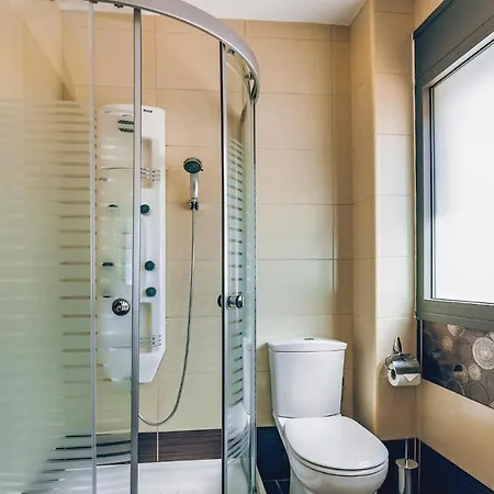6 Bedroom Beautiful In Lasithi, Crete Mílatosz