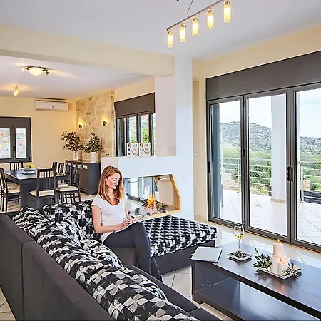 6 Bedroom Beautiful In Lasithi, Crete * Mílatosz